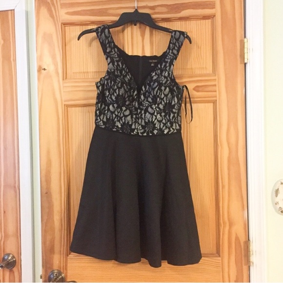 NWT Juniors City Studio dress - Picture 1 of 7